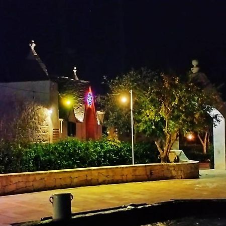 Trullo Il Focolare In Masseria Cisternino Exterior foto