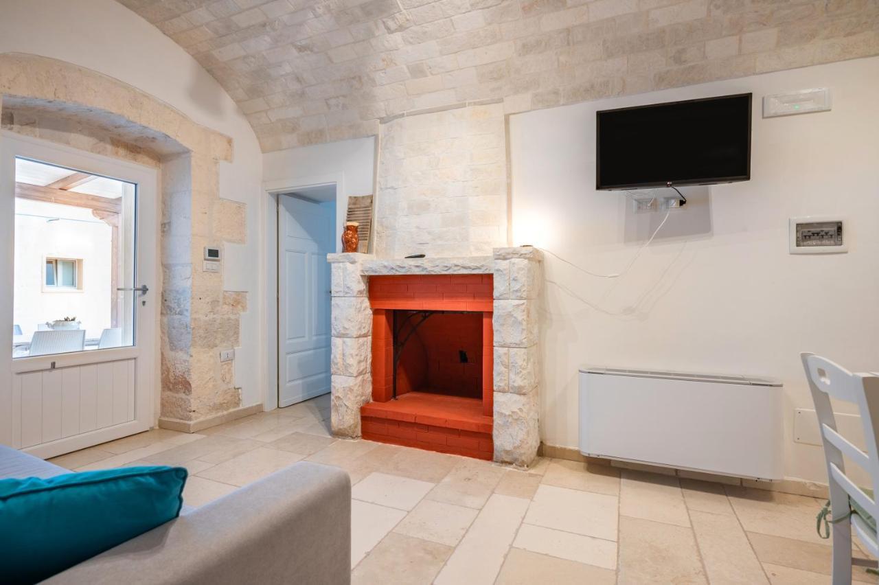 Trullo Il Focolare In Masseria Cisternino Exterior foto