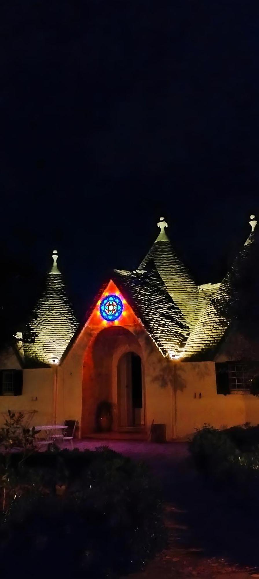 Trullo Il Focolare In Masseria Cisternino Exterior foto
